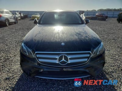 Piąte zdjęcie samochodu w środku: 2017 MERCEDES-BENZ E 300 VIN:WDDZF4JBXHA100809 - miniatura