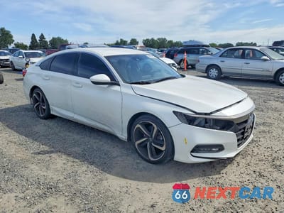 Czwarte zdjęcie samochodu z boku: 2018 HONDA ACCORD SPORT VIN:1HGCV1F37JA157110 - miniatura