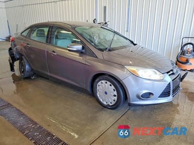 Czwarte zdjęcie samochodu z boku: 2013 FORD FOCUS SE VIN:1FADP3F24DL232487 - miniatura