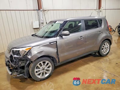 2017 KIA SOUL + KNDJP3A56H7496162 - główne zdjęcie licytacji z USA - miniatura