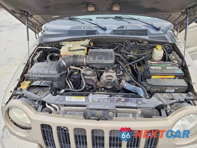 Zdjęcie 12 z 14 samochodu: 2003 JEEP LIBERTY LIMITED VIN:1J4GL58KX3W728767 - miniatura