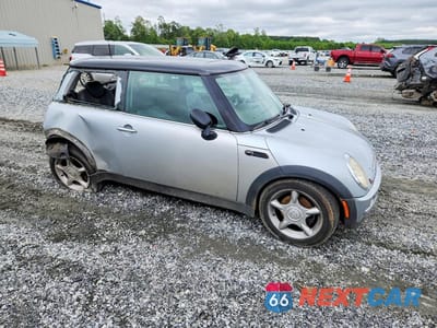 Czwarte zdjęcie samochodu z boku: 2002 MINI COOPER VIN:WMWRC33422TC32776 - miniatura