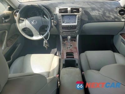 Zdjęcie 8 z 11 samochodu: 2008 LEXUS IS 250 VIN:JTHBK262485059878 - miniatura