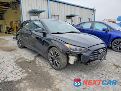 Czwarte zdjęcie samochodu z boku: 2019 HYUNDAI VELOSTER 2.0L PREMIUM VIN:KMHTG6AF3KU002850 - miniatura