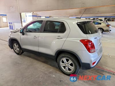 Drugie zdjęcie samochodu z przodu: 2020 CHEVROLET TRAX LS VIN:KL7CJKSB2LB038131 - miniatura