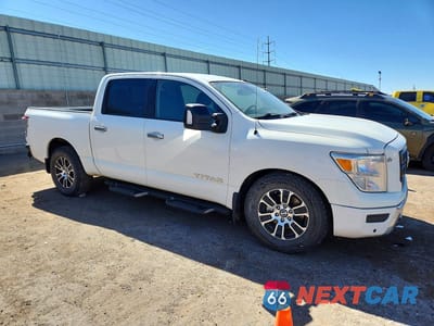 Czwarte zdjęcie samochodu z boku: 2021 NISSAN TITAN SV VIN:1N6AA1ED8MN508967 - miniatura