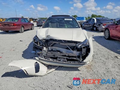 Piąte zdjęcie samochodu w środku: 2026 BMW 228 VIN:WBA83GG03T7U51912 - miniatura