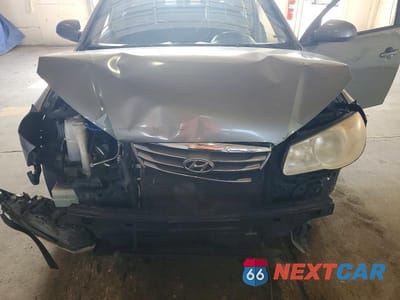 Zdjęcie 11 z 12 samochodu: 2010 HYUNDAI ELANTRA GLS VIN:KMHDU4AD6AU103055 - miniatura
