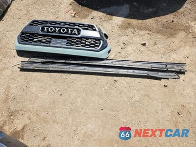 Zdjęcie 12 z 13 samochodu: 2022 TOYOTA TACOMA TRD OFF-ROAD VIN:3TYCZ5AN6NT055474 - miniatura