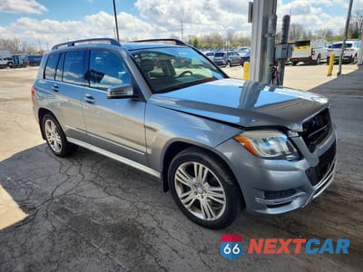 Czwarte zdjęcie samochodu z boku: 2015 MERCEDES-BENZ GLK 350 4MATIC VIN:WDCGG8JB0FG388320 - miniatura