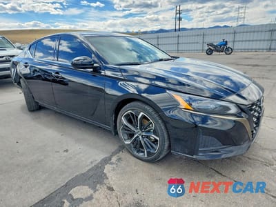 Czwarte zdjęcie samochodu z boku: 2023 NISSAN ALTIMA 2.5 SR VIN:1N4BL4CW5PN412439 - miniatura