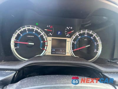 Zdjęcie 7 z 12 samochodu: 2014 TOYOTA 4RUNNER SR5 VIN:JTEBU5JR7E5175584 - miniatura