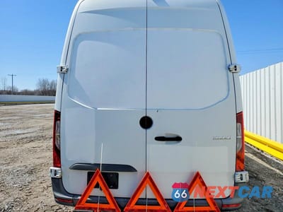 Zdjęcie 10 z 13 samochodu: 2019 MERCEDES BENZ SPRINTER 2500 DELIVERY VAN VIN:WD3PF1CD6KP051606 - miniatura