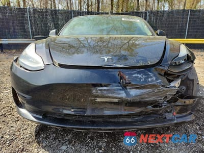 Piąte zdjęcie samochodu w środku: 2019 TESLA MODEL 3 VIN:5YJ3E1EA9KF301702 - miniatura