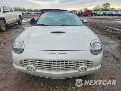Piąte zdjęcie samochodu w środku: 2005 FORD THUNDERBIRD 50TH ANNIVERSARY VIN:1FAHP69A35Y105546 - miniatura