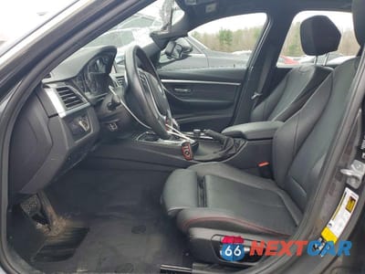 Zdjęcie 7 z 12 samochodu: 2018 BMW 330 XI VIN:WBA8D9C51JA607732 - miniatura