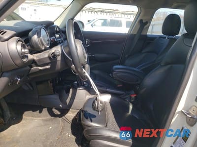 Zdjęcie 7 z 13 samochodu: 2016 MINI COOPER S VIN:WMWXU3C53G2D29513 - miniatura