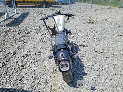 Czwarte zdjęcie samochodu z boku: 2006 HARLEY-DAVIDSON XL883 L VIN:1HD4CMM156K456302 - miniatura