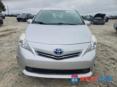 Piąte zdjęcie samochodu w środku: 2012 TOYOTA PRIUS V THREE VIN:JTDZN3EU3C3142397 - miniatura