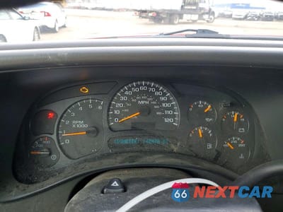 Zdjęcie 9 z 12 samochodu: 2005 CHEVROLET SILVERADO K2500 HEAVY DUTY VIN:1GCHK29U85E312558 - miniatura