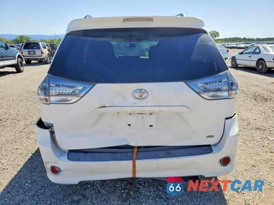 Zdjęcie 6 z 13 samochodu: 2016 TOYOTA SIENNA LE 8-PASSENGER VIN:5TDXK3DC4GS742181 - miniatura