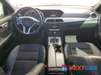 Zdjęcie 8 z 12 samochodu: 2014 MERCEDES-BENZ C 300 4MATIC VIN:WDDGF8AB5ER316062 - miniatura