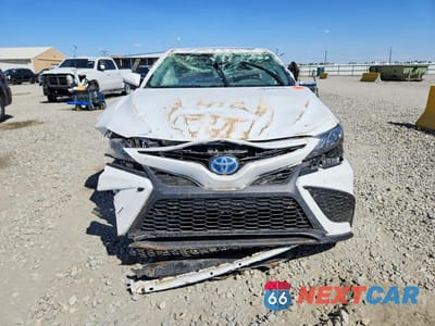 Piąte zdjęcie samochodu w środku: 2024 TOYOTA CAMRY HYBRID SE VIN:4T1S31AK7RU061594 - miniatura