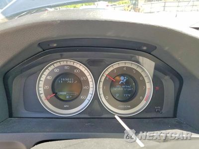Zdjęcie 9 z 12 samochodu: 2013 VOLVO S60 T5 VIN:YV1612FH7D2183465 - miniatura