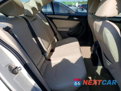Zdjęcie 10 z 12 samochodu: 2012 VOLKSWAGEN JETTA SE VIN:3VWBP7AJ1CM307888 - miniatura