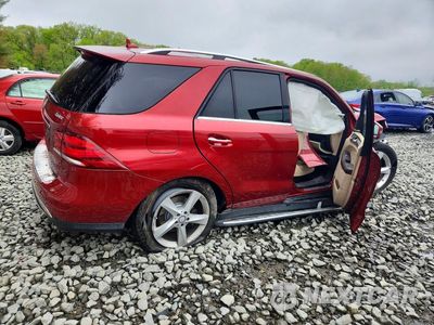 Trzecie zdjęcie samochodu z tyłu: 2016 MERCEDES-BENZ GLE 350 4MATIC VIN:4JGDA5HB7GA741134 - miniatura