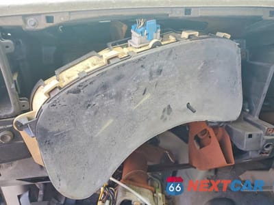 Zdjęcie 9 z 11 samochodu: 1999 GMC NEW SIERRA K1500 VIN:1GTEK19T2XE550686 - miniatura