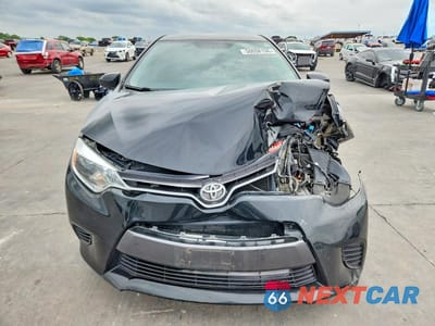 Piąte zdjęcie samochodu w środku: 2016 TOYOTA COROLLA LE VIN:5YFBURHE7GP470902 - miniatura