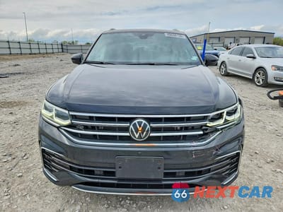 Piąte zdjęcie samochodu w środku: 2024 VOLKSWAGEN TIGUAN SEL R-LINE BLACK VIN:3VV4B7AX7RM106862 - miniatura