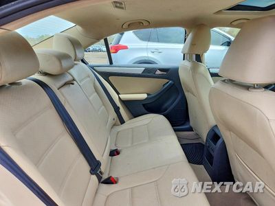 Zdjęcie 10 z 12 samochodu: 2013 VOLKSWAGEN JETTA SE VIN:3VWDP7AJ5DM447503 - miniatura