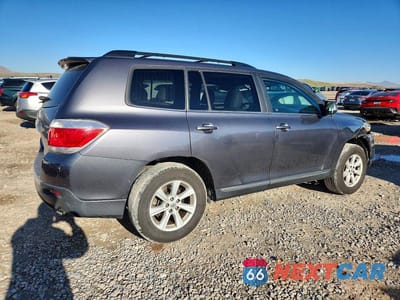 Trzecie zdjęcie samochodu z tyłu: 2013 TOYOTA HIGHLANDER SE VIN:5TDBK3EH4DS258527 - miniatura