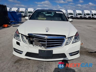 Piąte zdjęcie samochodu w środku: 2012 MERCEDES-BENZ E 350 4MATIC VIN:WDDHF8JB5CA615244 - miniatura