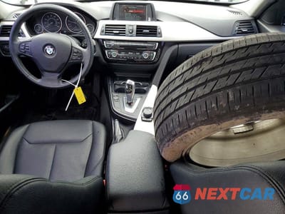 Zdjęcie 8 z 12 samochodu: 2018 BMW 320 I VIN:WBA8A9C57JAH13601 - miniatura