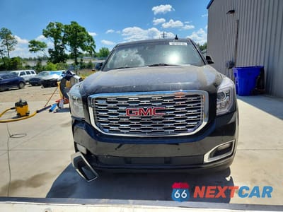 Piąte zdjęcie samochodu w środku: 2018 GMC YUKON XL DENALI VIN:1GKS2HKJ8JR163438 - miniatura