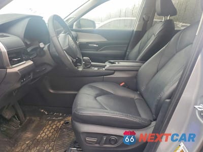 Zdjęcie 7 z 13 samochodu: 2024 TOYOTA GRAND HIGHLANDER XLE VIN:5TDAAAB57RS069097 - miniatura