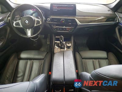 Zdjęcie 8 z 12 samochodu: 2022 BMW M550XI VIN:WBA13BK04NCJ34467 - miniatura