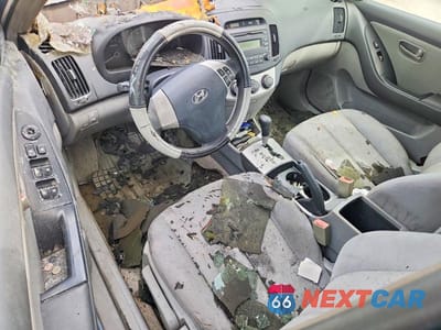 Zdjęcie 8 z 12 samochodu: 2007 HYUNDAI ELANTRA GLS VIN:KMHDU46D97U160965 - miniatura