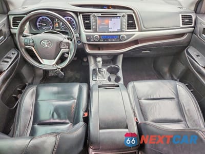 Zdjęcie 8 z 12 samochodu: 2016 TOYOTA HIGHLANDER XLE VIN:5TDKKRFH9GS135389 - miniatura