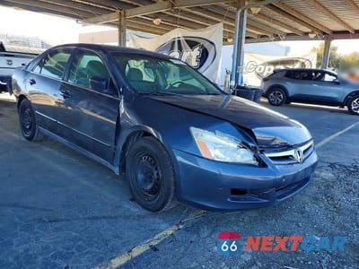 Czwarte zdjęcie samochodu z boku: 2007 HONDA ACCORD VIN:1HGCM56477A035505 - miniatura