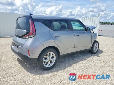 Trzecie zdjęcie samochodu z tyłu: 2025 KIA SOUL LX VIN:KNDJ23AU5S7964086 - miniatura