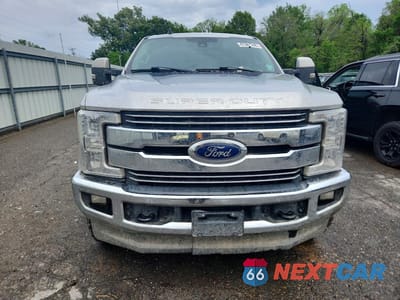 Piąte zdjęcie samochodu w środku: 2019 FORD F250 SUPER DUTY VIN:1FT7W2BT6KEF02646 - miniatura