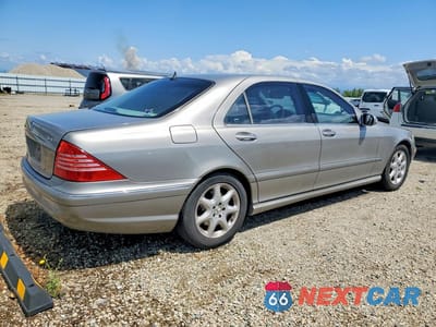 Trzecie zdjęcie samochodu z tyłu: 2005 MERCEDES-BENZ S 500 4MATIC VIN:WDBNG84J65A447127 - miniatura