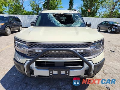 Piąte zdjęcie samochodu w środku: 2025 FORD BRONCO SPORT BIG BEND VIN:3FMCR9BN0SRE15043 - miniatura