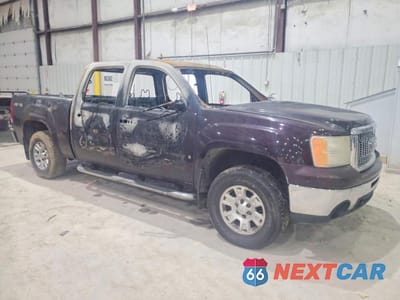 Czwarte zdjęcie samochodu z boku: 2008 GMC SIERRA K1500 VIN:2GTFK13Y181285030 - miniatura