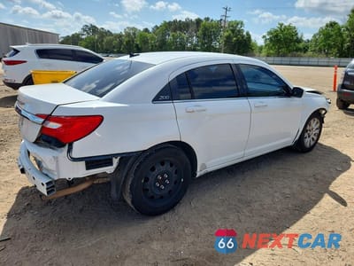 Trzecie zdjęcie samochodu z tyłu: 2012 CHRYSLER 200 LX VIN:1C3CCBAB8CN105817 - miniatura