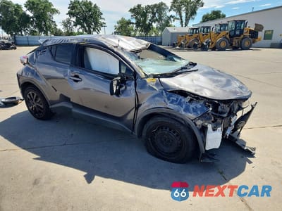 Czwarte zdjęcie samochodu z boku: 2019 TOYOTA C-HR LE VIN:JTNKHMBX0K1017120 - miniatura